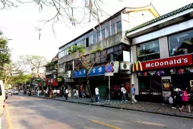 美丽时代服装店